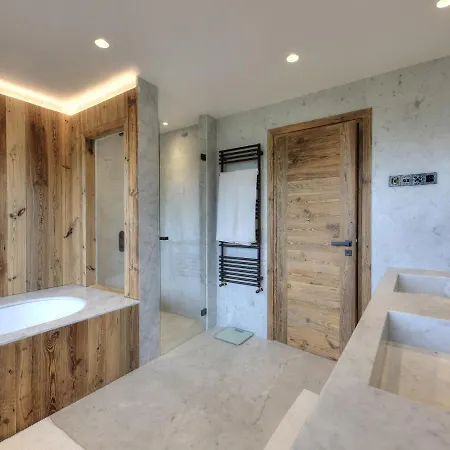 Chalet De Luxe Avec Piscine, Jacuzzi, Sauna Et Cinema A - Fr-1-569-172 *